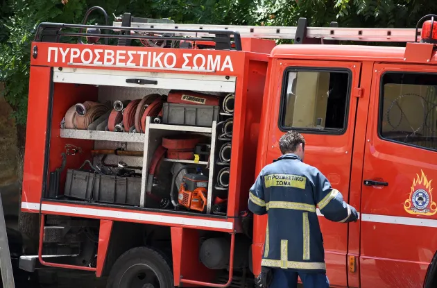 Στις φλόγες τυλίχτηκε σπίτι στην περιοχή Αντιπερνοί στην Κέρκυρα – Εντός της οικίας άτομο με κινητικά προβλήματα