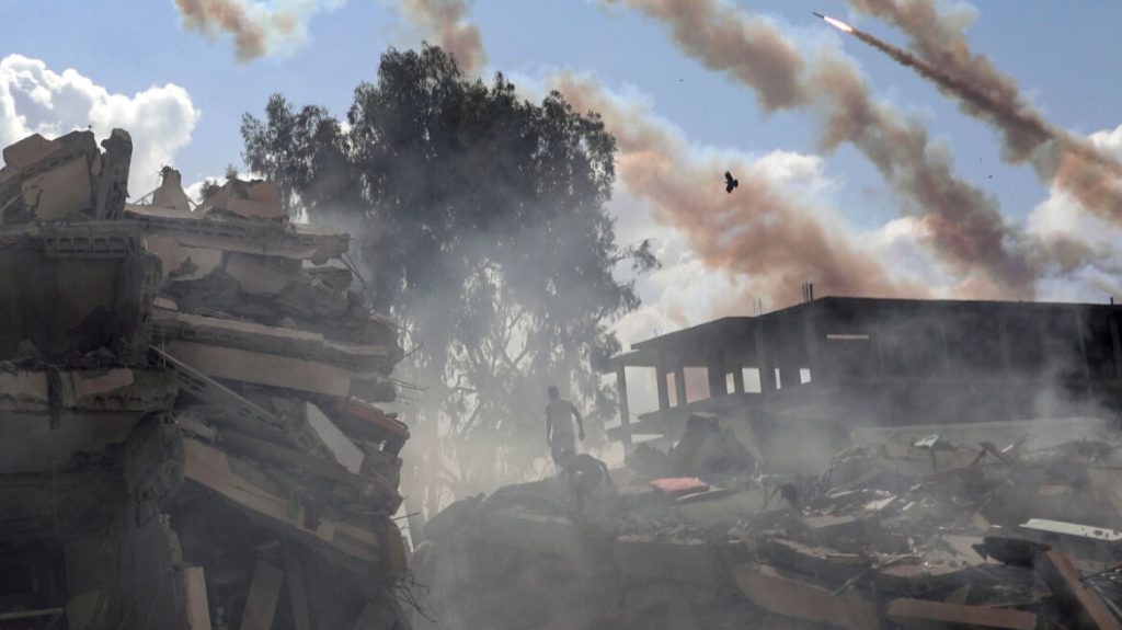 Στη Γάζα βρίσκονται περίπου 25 άνθρωποι με ελληνικά διαβατήρια – Οι 13 έχουν δηλώσει ότι θέλουν να φύγουν