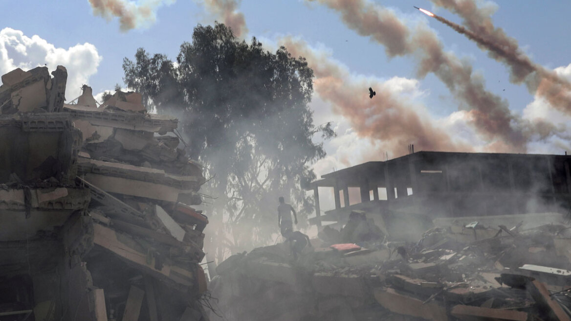 Στη Γάζα βρίσκονται περίπου 25 άνθρωποι με ελληνικά διαβατήρια – Οι 13 έχουν δηλώσει ότι θέλουν να φύγουν