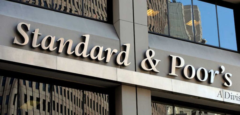 Standard & Poor’s: Έδωσε την επενδυτική βαθμίδα στην Ελλάδα