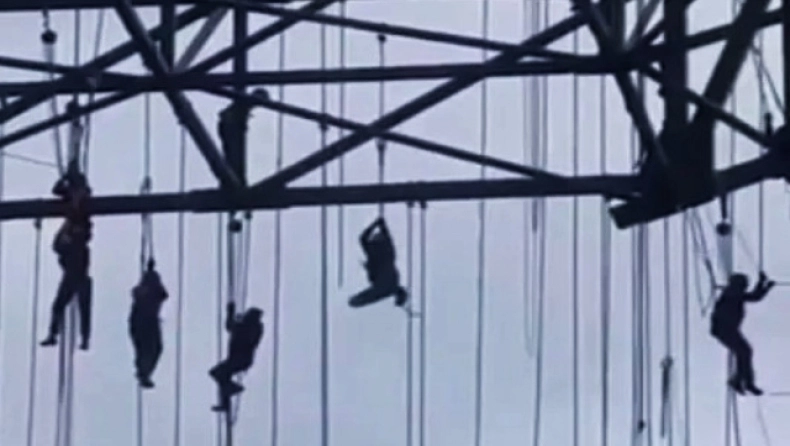 Βραζιλία: Η στιγμή που εργαζόμενοι… κρέμονται στον αέρα μετά από κατάρρευση σκαλωσιάς – Ένας νεκρός (βίντεο)