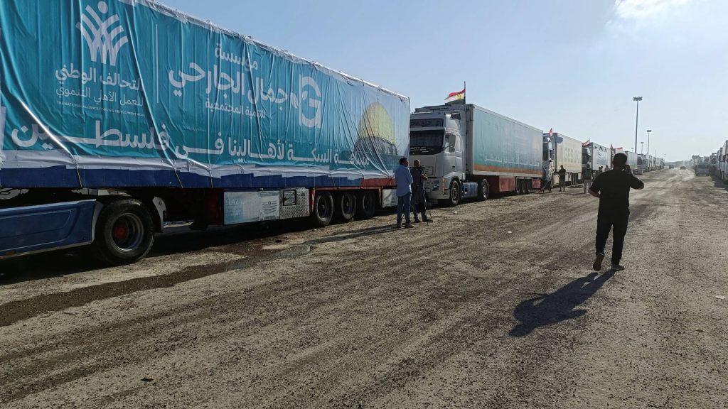 Έκλεισε το πέρασμα της Ράφα – Πέρασαν μόνο 20 φορτηγά με ανθρωπιστική βοήθεια στη Λωρίδα της Γάζας (upd)