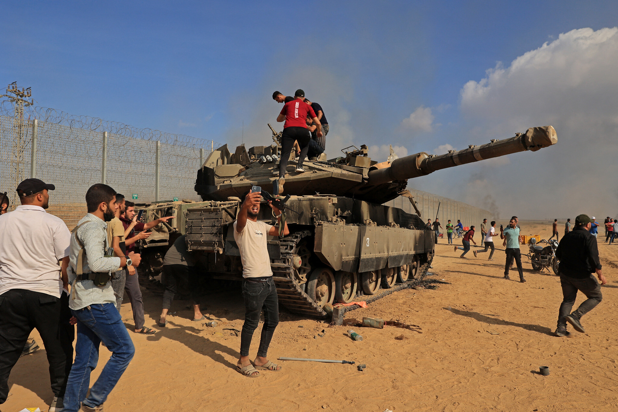 Ισραηλινό άρμα μάχης κτυπήθηκε μέσα στη Λωρίδα της Γάζας – Νεκρός Ισραηλινός στρατιώτης – Υπάρχουν και τραυματίες