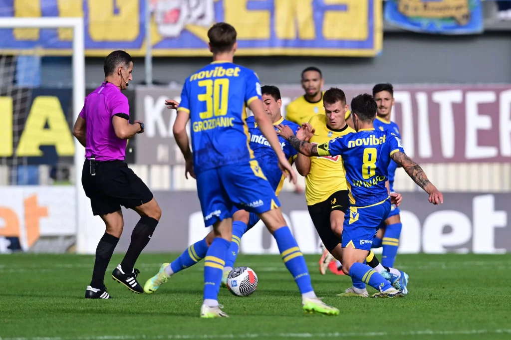 H AEK πήρε εύκολα τη νίκη με 0-3 στην έδρα του Αστέρα Τρίπολης
