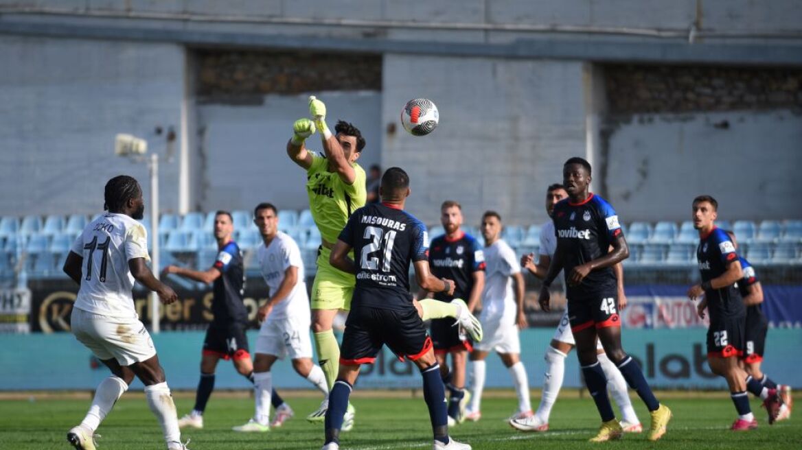 Η Κηφισιά «άντεξε» με δέκα παίκτες και έμεινε στο 0-0 με τον ΟΦΗ στο γήπεδο της Λαμίας