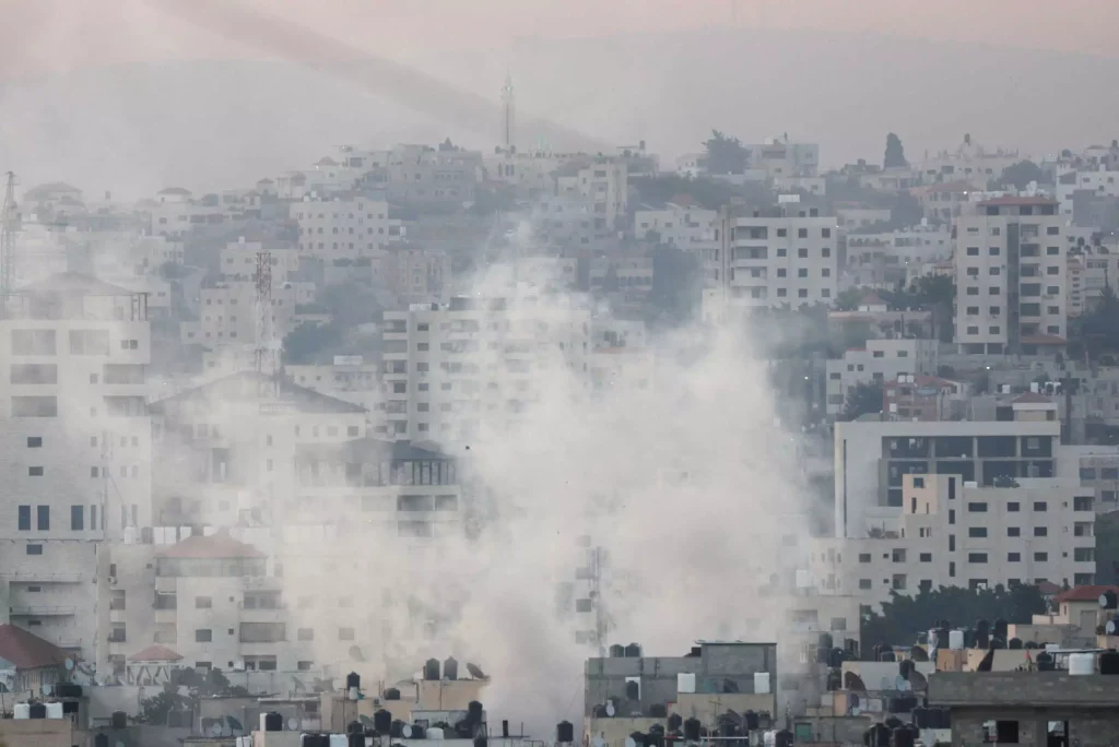 Τουλάχιστον 60 Παλαιστίνιοι σκοτώθηκαν στις αεροπορικές επιδρομές του ισραηλινού στρατού στη Λωρίδα της Γάζας