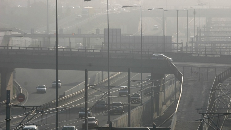 Προειδοποίηση της Αττικής Οδού για ομίχλη από Παιανία προς Αεροδρόμιο – «Οδηγείτε με προσοχή»
