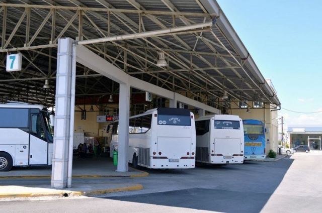 Αναστάτωση σε ΚΤΕΛ που ταξίδευε από Αθήνα για Λάρισα – Εκκενώθηκε μετά από τηλεφώνημα για βόμβα