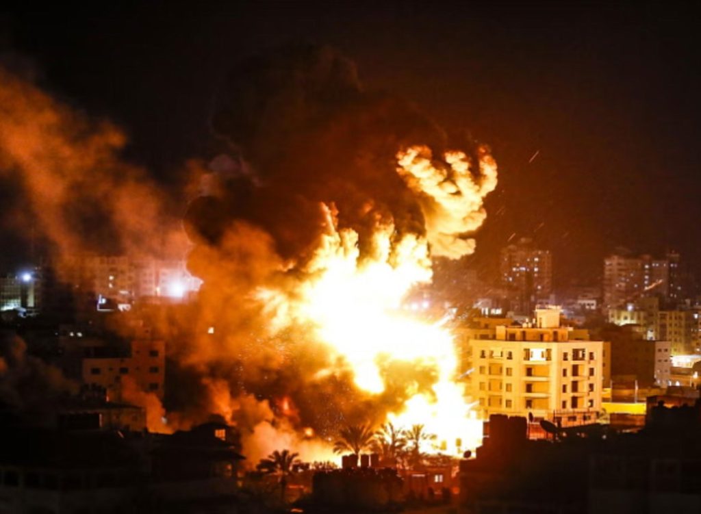 Οι New York Times διαψεύδουν το Ισραήλ για τον βομβαρδισμό του νοσοκομείου στην Γάζα με νέο βίντεο