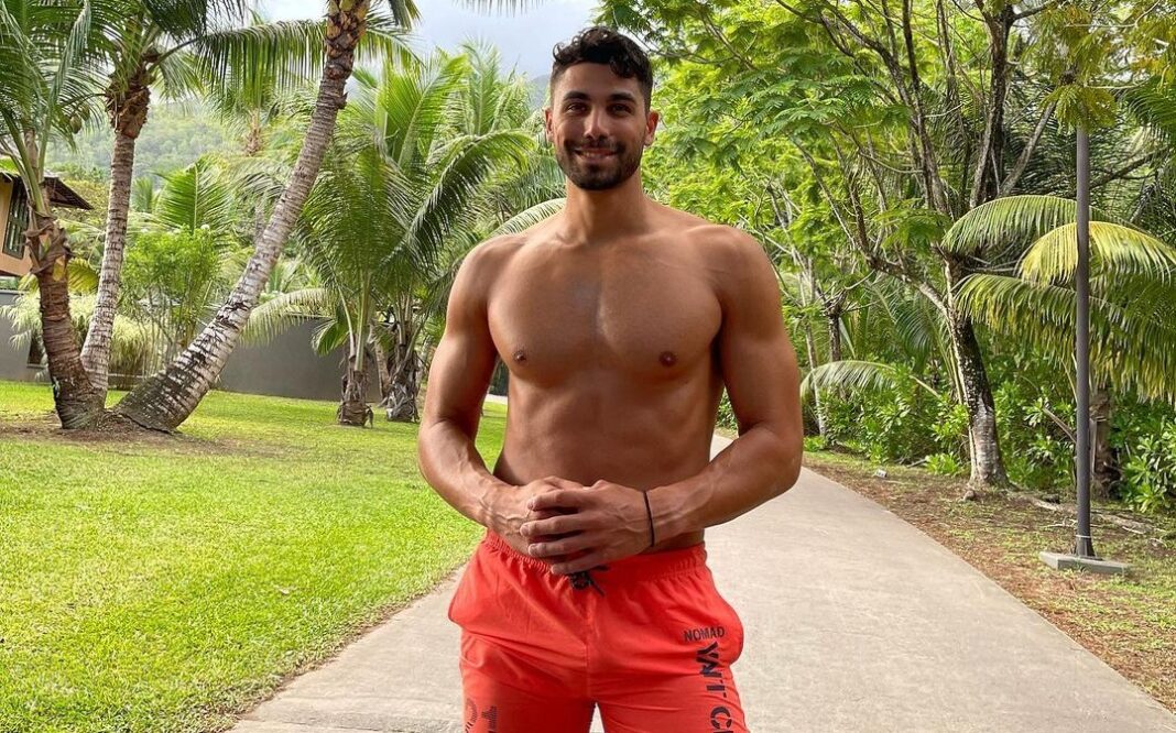 Ντύθηκε γαμπρός ο Π.Βασιλάκος – Οι φωτογραφίες με την εντυπωσιακή σύντροφο του