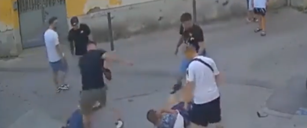 Ιταλία: Κάτοικοι στη Νάπολη εντόπισαν και ξυλοφόρτωσαν παράνομους μετανάστες που είχαν παρενοχλήσει γυναίκες