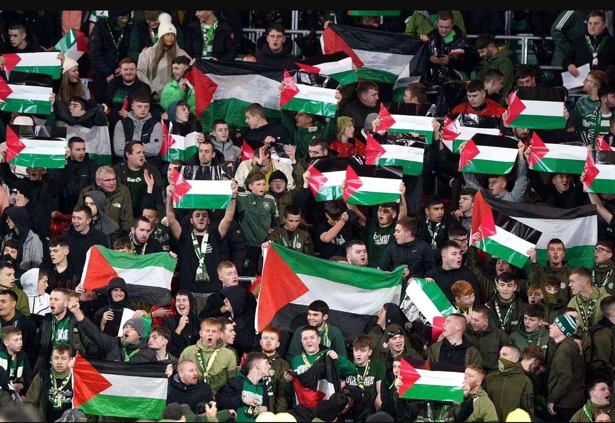 Στο πλευρό των Παλαιστινίων οι φίλαθλοι της Σέλτικ με σημαίες και «You’ll never walk alone»
