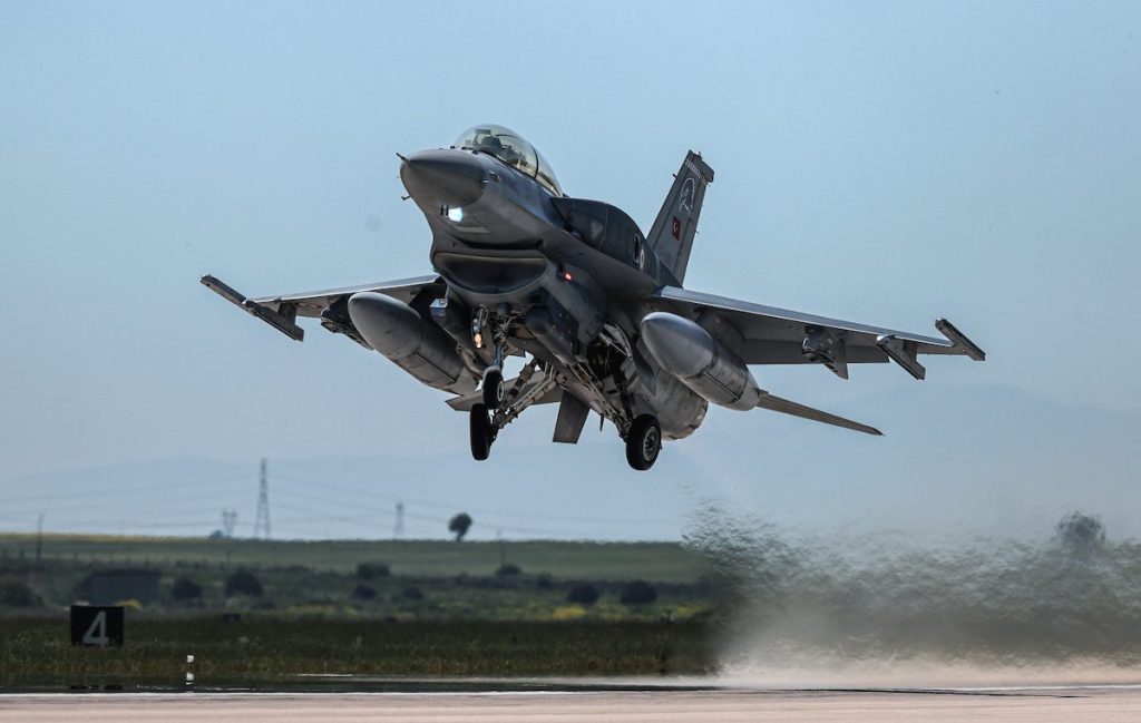 Συνεχίζει να χτυπά τους Κούρδους η Τουρκία στο έδαφος του Ιράκ: 10 νεκροί μαχητές του ΡΚΚ από αεροπορικά πλήγματα