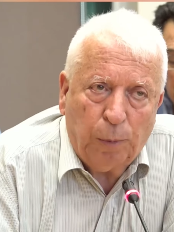 Губернатор Северного Эгейского региона К. Муцурис осуждает демилитаризацию островов
