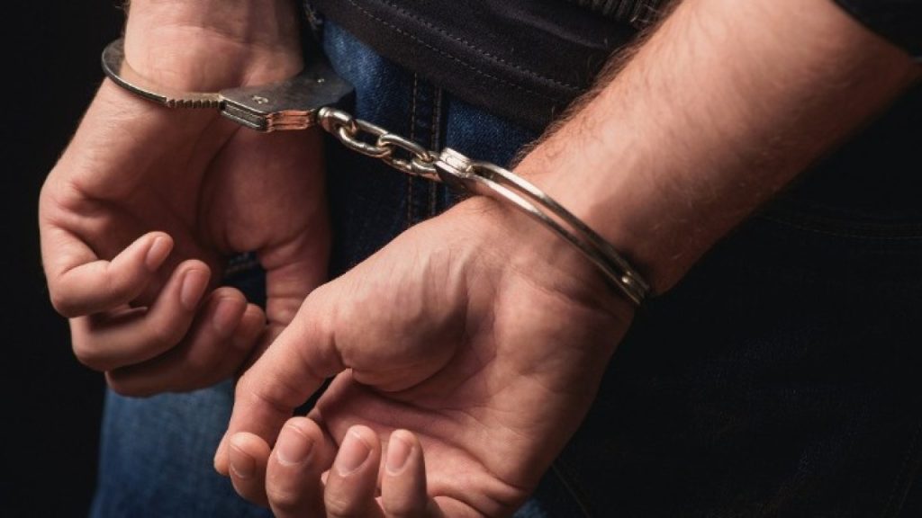 Νέα Σμύρνη: Συνελήφθη 16χρονος που λήστεψε 18χρονο με την απειλή μαχαιριού