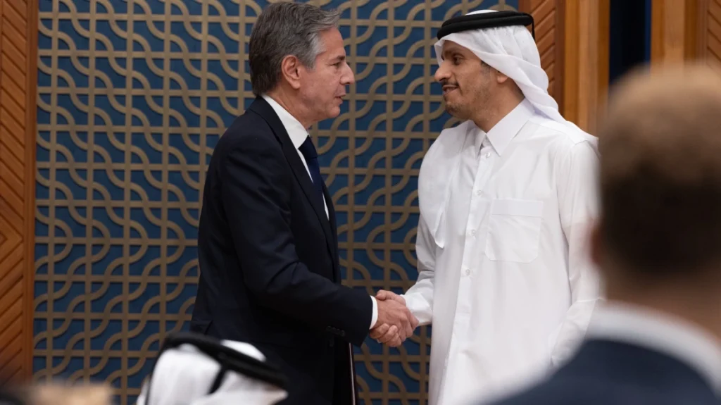 Πιέσεις των ΗΠΑ στο Κατάρ να επανεξετάσει τη σχέση του με τη Χαμάς παρά την απελευθέρωση των αιχμαλώτων