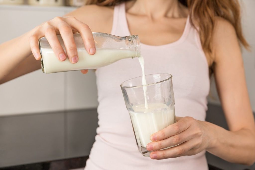 Το γνωρίζατε; – Δείτε πότε πρέπει να πίνετε γάλα αν θέλετε να χάσετε βάρος