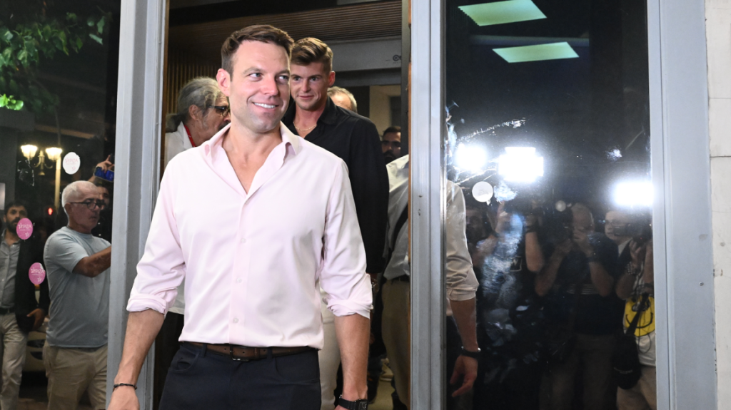 Θεσσαλονίκη: Η συνάντηση Σ.Κασσελάκη με τον Γ.Μπουτάρη σε μπαρ και ευχή να «σπάσει αυγά»