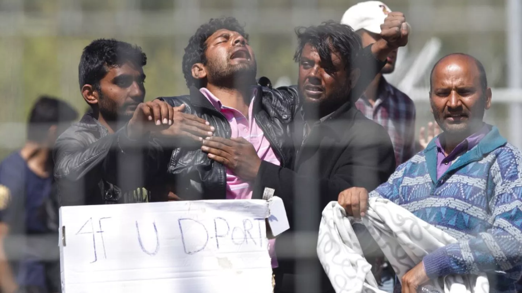 Το Πακιστάν ανακοίνωσε πως απελαύνει όλους τους παράνομους αλλοδαπούς