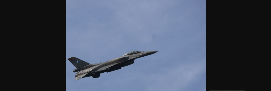 Αεροσκάφη της Πολεμικής Αεροπορίας πέταξαν στον ουρανό της Θεσσαλονίκης (φωτο-βίντεο)