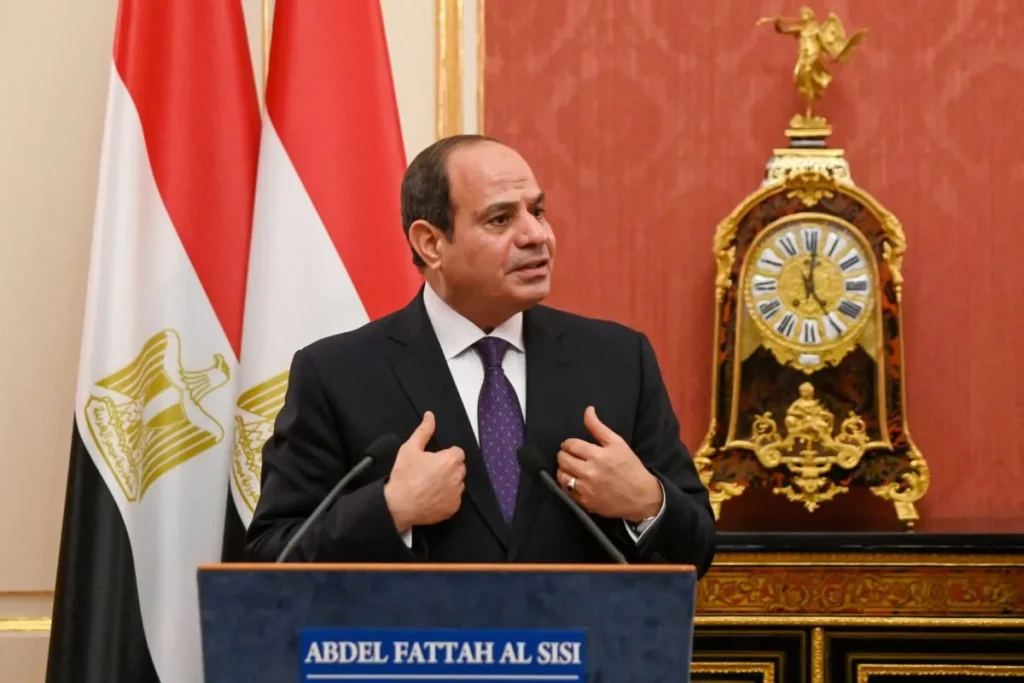 Ο Άμπντελ Φάταχ αλ Σίσι καλεί σε σεβασμό της κυριαρχίας της χώρας του μετά την πυραυλική επίθεση στις δύο πόλεις