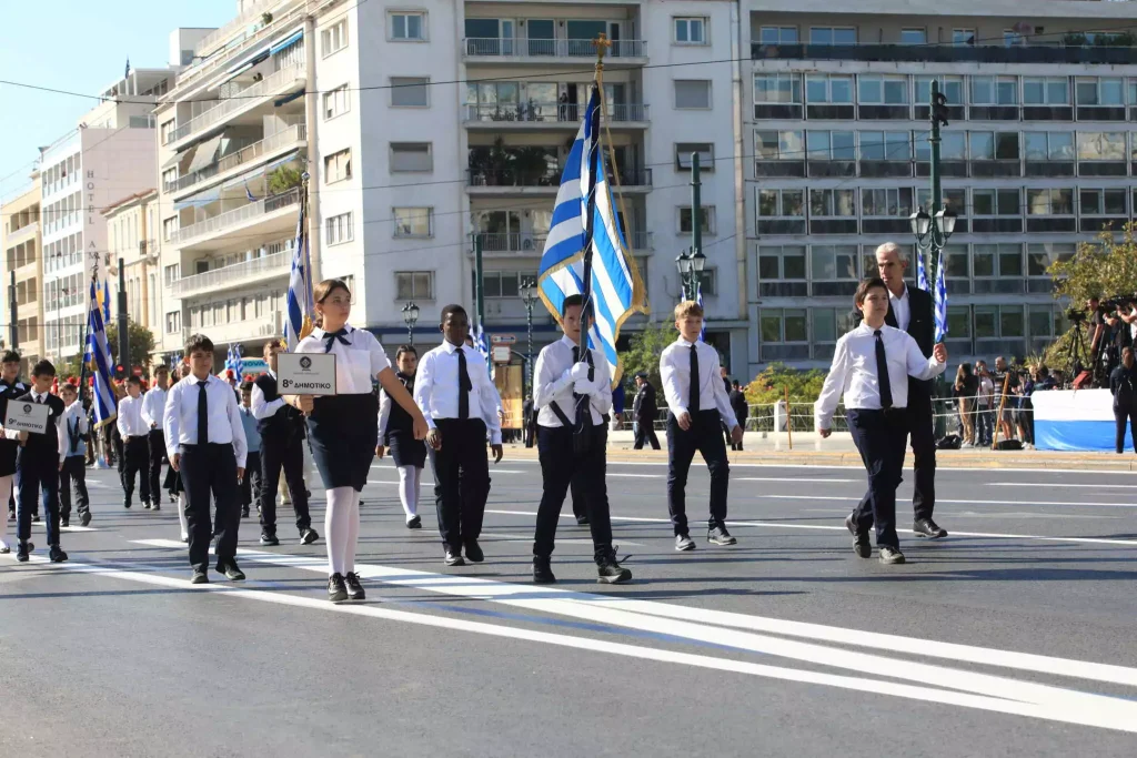 28 Οκτωβρίου 2023: Δείτε εντυπωσιακές εικόνες από τη μαθητική παρέλαση της Αθήνας (φωτο)