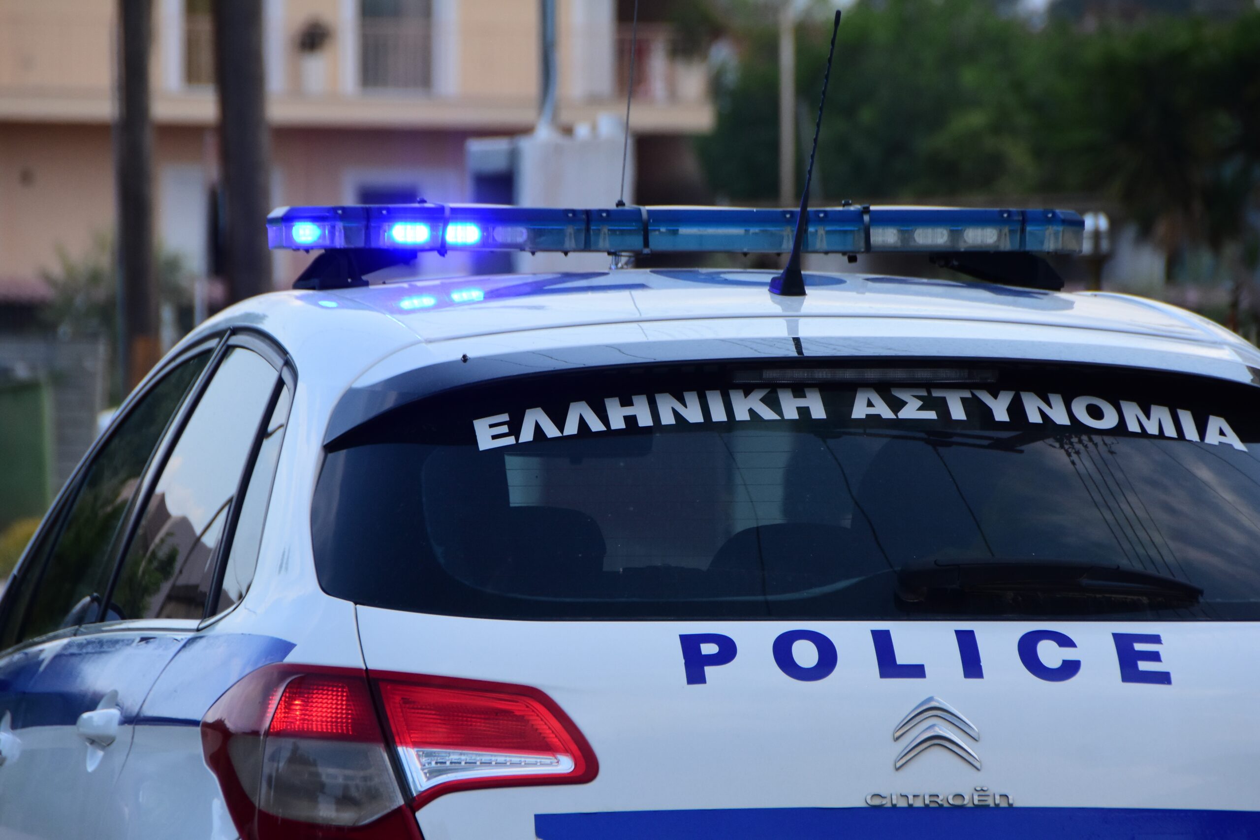 Σύλληψη 27χρονου, μετά από καταδίωξη στη Θεσσαλονίκη για μεταφορά παράνομων αλλοδαπών