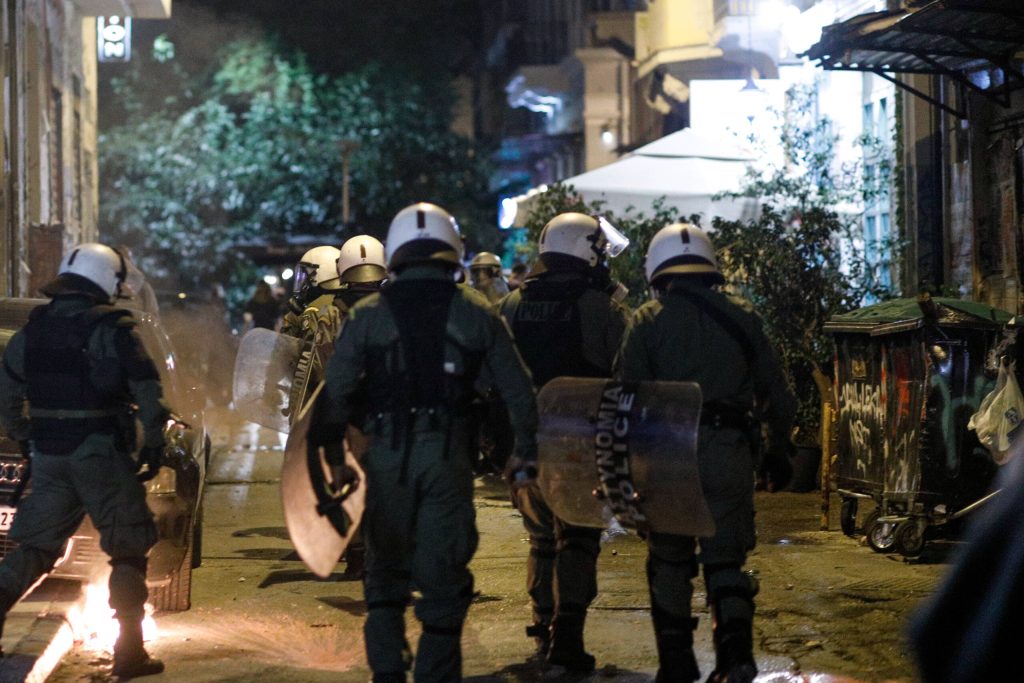 Επεισόδια στο Ν.Ηράκλειο: Σοβαρός τραυματισμός 16χρονης – Ακολούθησαν συμπλοκές με αστυνομικούς στα Εξάρχεια (upd)