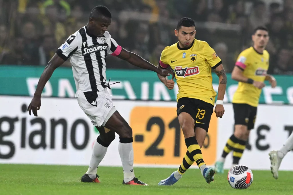 ΑΕΚ – ΠΑΟΚ: Οπαδοί σήκωσαν σημαίες της Παλαιστίνης στις κερκίδες του OPAP Arena (φώτο)