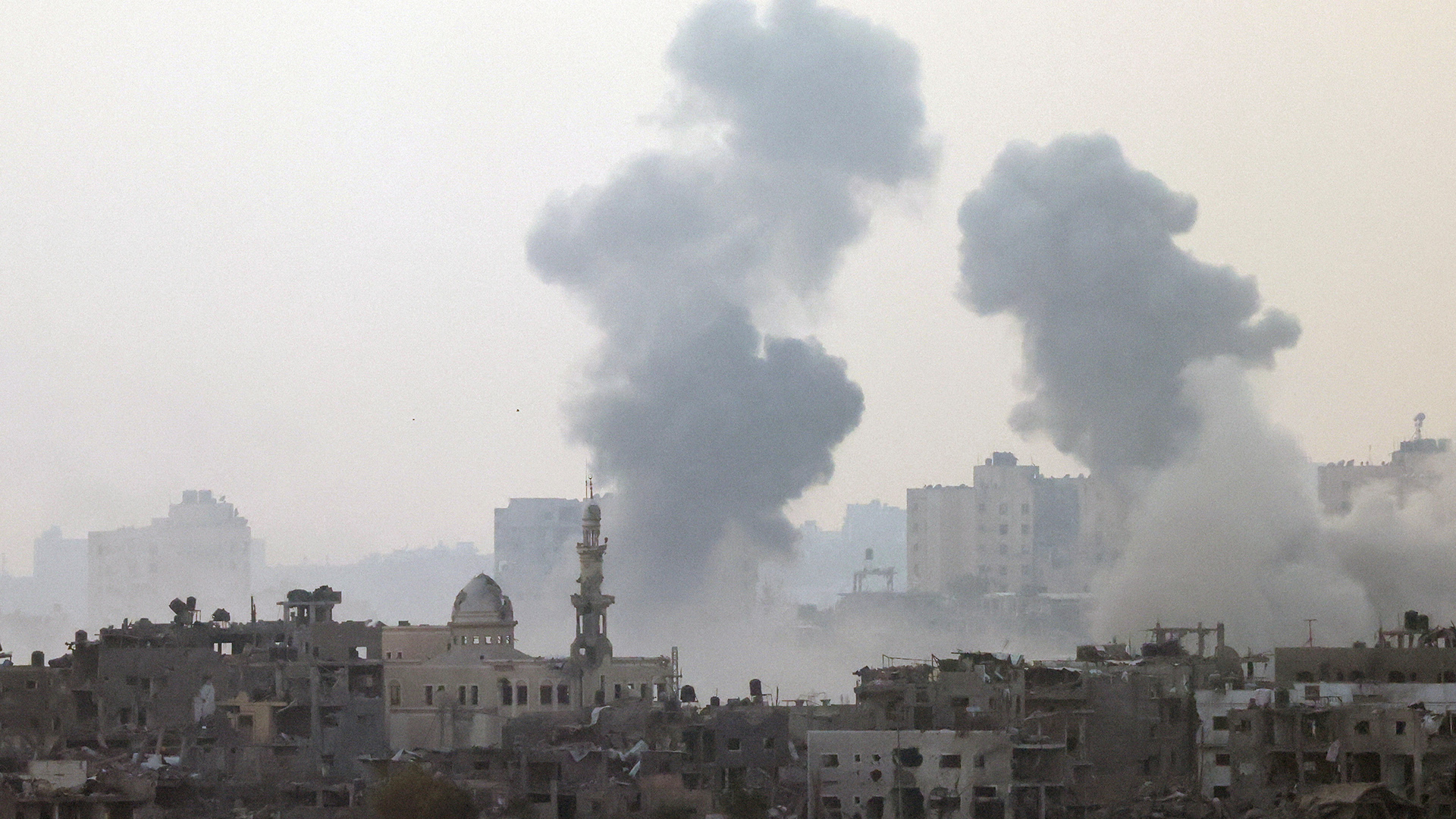 Ο ισραηλινός στρατός ανακοίνωσε πως έπληξε στόχους στη Συρία μετά τις εκτοξεύσεις ρουκετών
