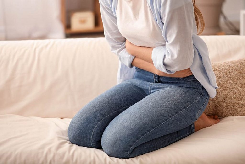 Έρευνα: Οι γυναίκες με ενδομητρίωση είναι πιθανότερο να έχουν και σύνδρομο ευερέθιστου εντέρου