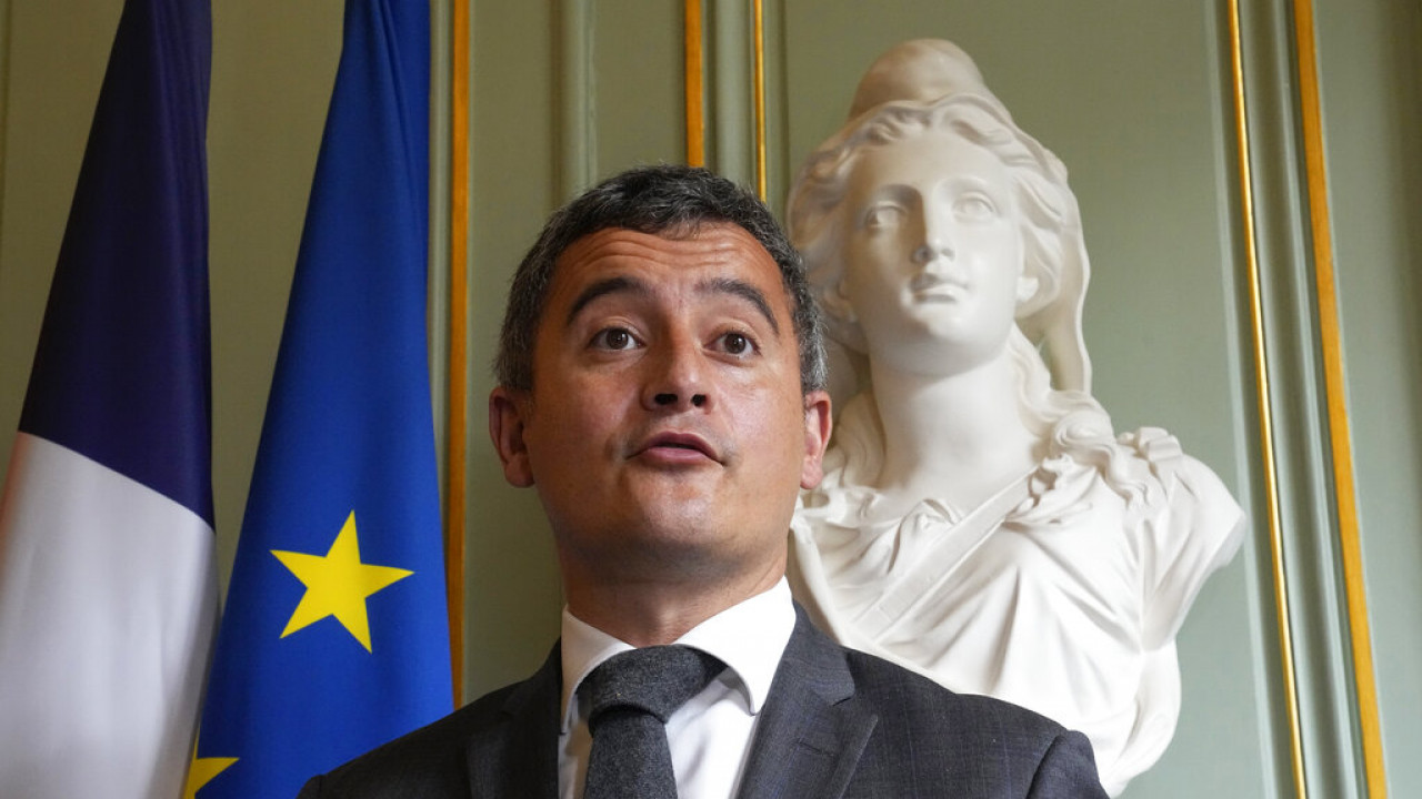 Υπουργός Εσωτερικών Γαλλίας: Επιδιώκει την απέλαση 39 Ρώσων ισλαμιστών από τη χώρα