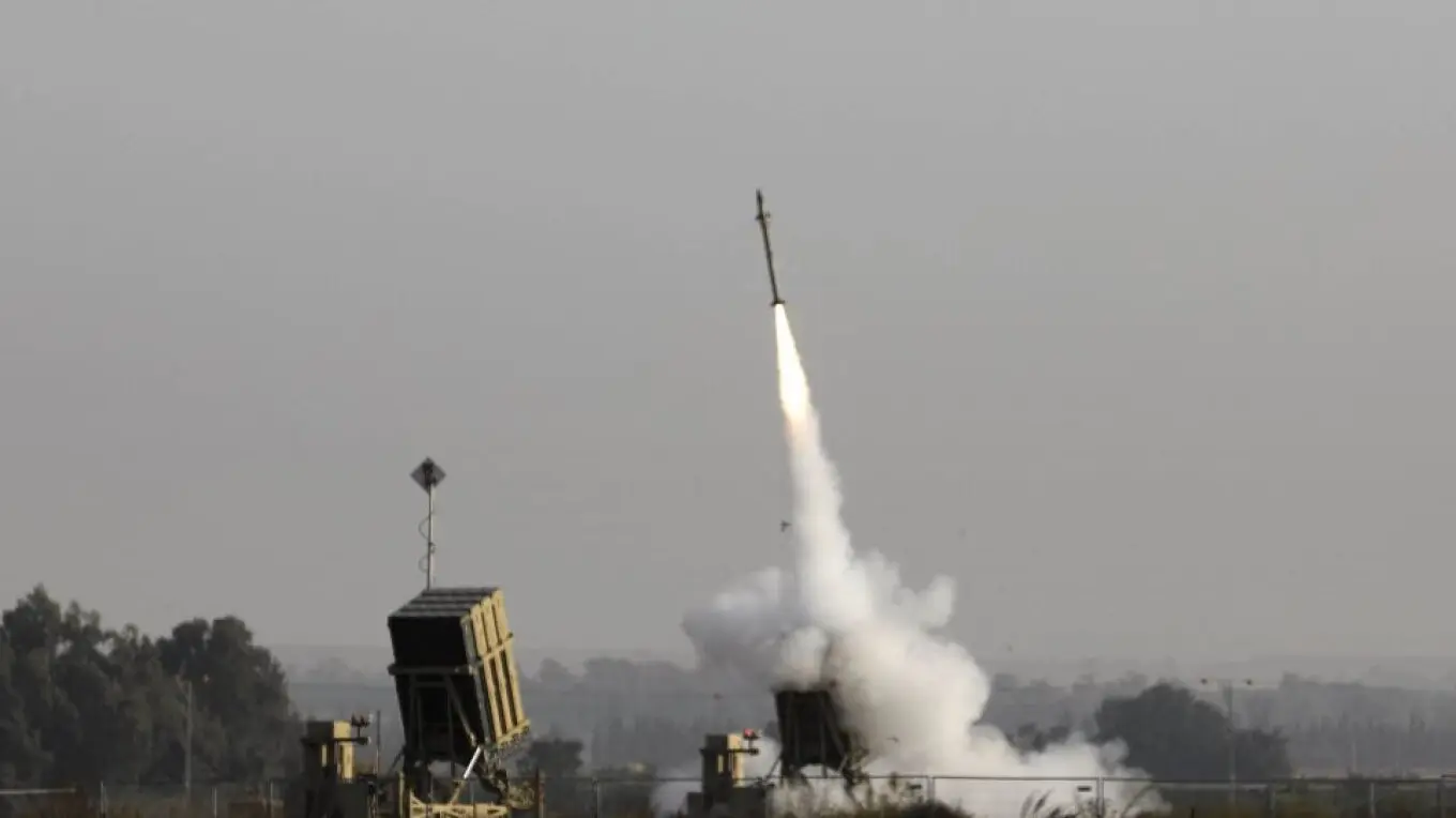 Ισραηλινός Στρατός: «Αναχαιτίσαμε πύραυλο πάνω από την Ερυθρά Θάλασσα με το αντιπυραυλικό σύστημα Arrow»