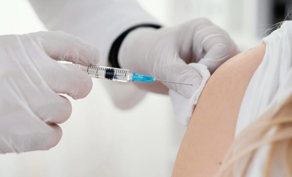Αντιγριπικά εμβόλια: Άνοιξε η πλατφόρμα για εμβολιασμό χωρίς συνταγογράφηση