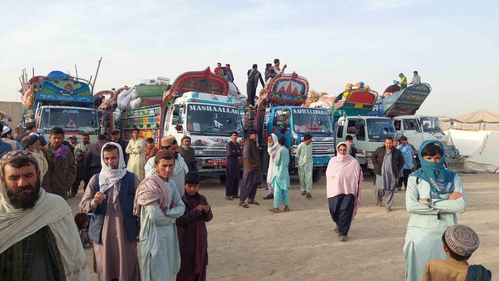 Το Πακιστάν δεν αστειεύεται με τους παράνομους μετανάστες: Απέλασε 100.000 Αφγανούς που δεν είχαν έγγραφα
