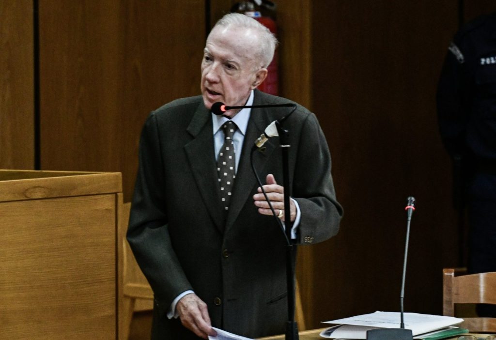 Κ.Πλεύρης για το πώς θα αντιμετωπίσει αυτούς που τον βρίζουν: «Το ξύλο βγήκε από τον παράδεισο…»