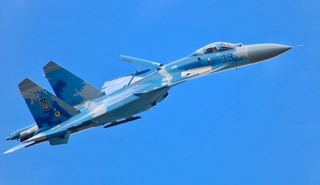 Oι Ρώσοι κατέστρεψαν ουκρανικό αεροσκάφος Su-27 σε αεροδρόμιο στην Πολτάβα