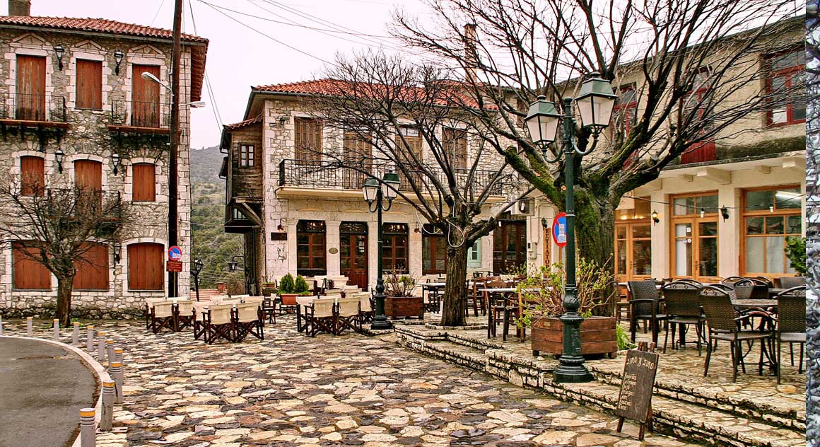 Στεμνίτσα: Ο παραδοσιακός οικισμός στην Ορεινή Αρκαδία που «κρέμεται» πάνω στο απόκρημνο ύψωμα