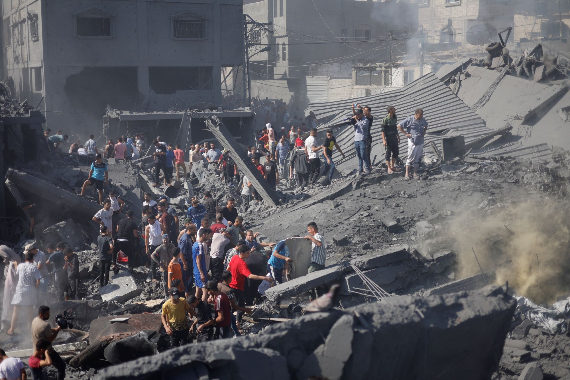 Χαμάς: «Περισσότεροι από 60 όμηροι αγνοούνται λόγω των ισραηλινών αεροπορικών επιδρομών στη Γάζα»