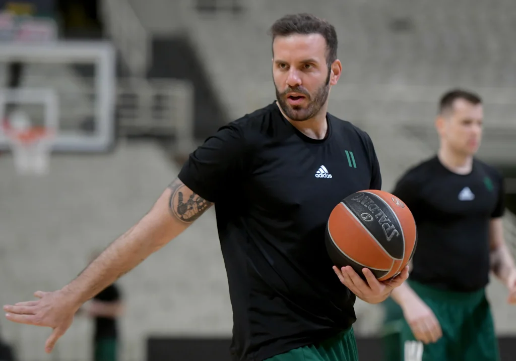 Ν.Παππάς: Πέταξε τη μπάλα του μπάσκετ στο κεφάλι του διαιτητή σε ερασιτεχνικό αγώνα και αποβλήθηκε (βίντεο)