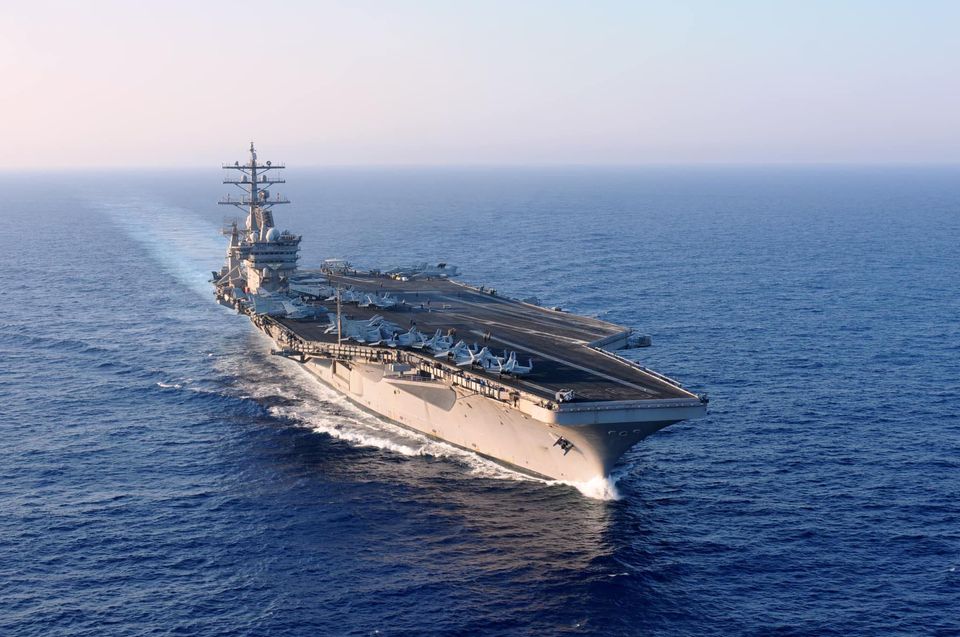 Βίντεο: H στιγμή που ιρανικό drone πλησιάζει το αμερικανικό αεροπλανοφόρο USS Eisenhower