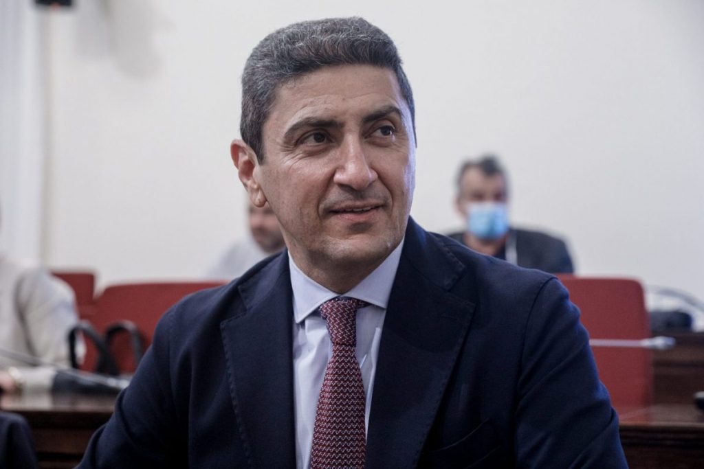 Λ.Αυγενάκης: «Την Τετάρτη αρχίζει η καταβολή των αποζημιώσεων σε πληγέντες αγρότες και κτηνοτρόφους της Θεσσαλίας»