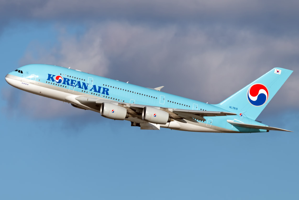 Αεροσυνοδός της «Korean Air» κατέληξε από κοσμική ακτινοβολία λόγω συχνών πτήσεων πάνω από τον Βόρειο Πόλο