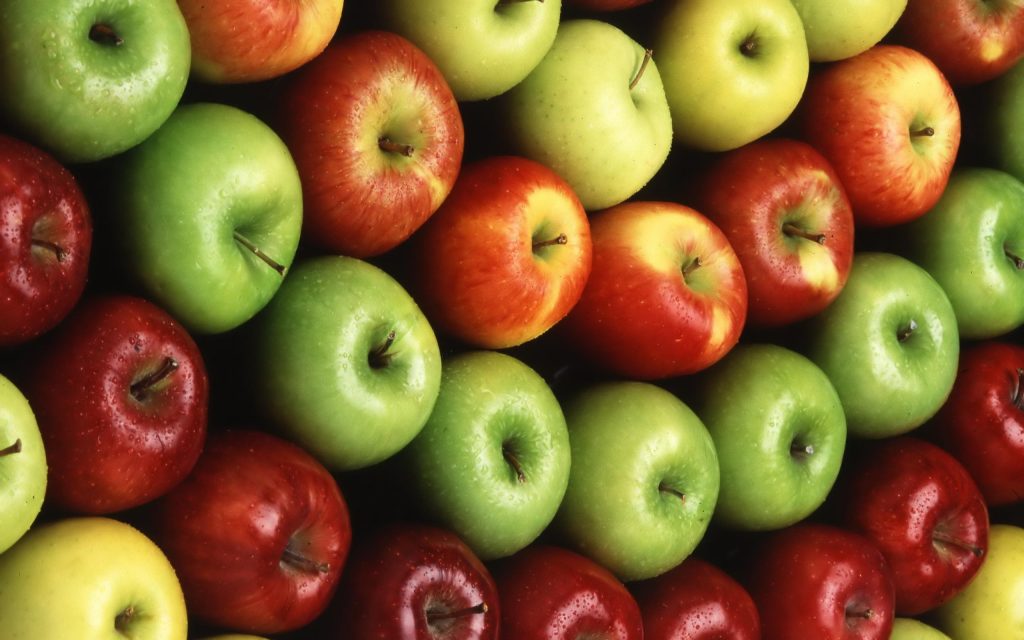 Σε… είδος πολυτελείας μετατρέπονται τα μήλα – Η τιμή τους αυξήθηκε έως και 100%!