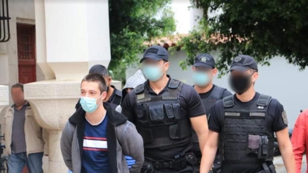 Ρόδος: Φυλάκιση 15 ετών χωρίς ελαφρυντικό σε έναν από τους δολοφόνους της Ε.Τοπαλούδη – Είχε βιάσει και 19χρονη ΑμεΑ