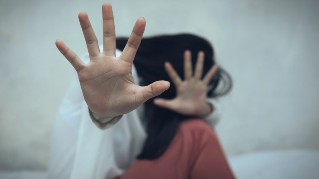 Βόλος: Ποινή φυλάκισης 11 μηνών με 3ετή αναστολή σε 48χρονο πατέρα που ασκούσε βία στις ανήλικες κόρες του