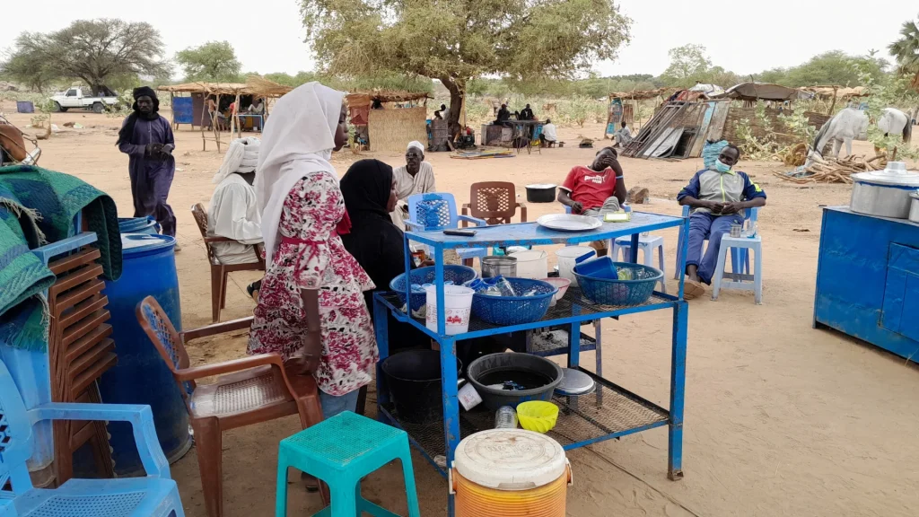 Σουδάν: Εκατοντάδες εκτοπισμένοι διώχνονται από σχολή όπου είχαν βρει καταφύγιο – Τι λένε αυτόπτες μάρτυρες
