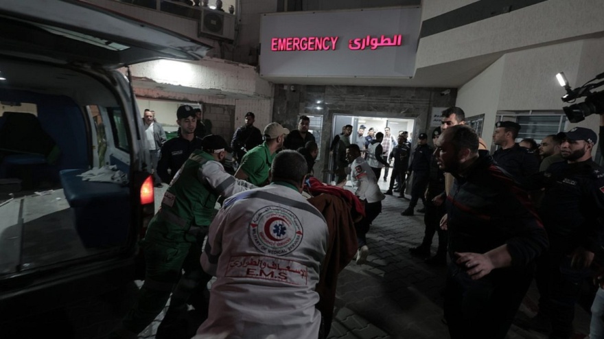 Περιγραφές φρίκης για τα νοσοκομεία της Γάζας – Χωρίς αναισθησία και στο πάτωμα χειρουργούν τους τραυματίες