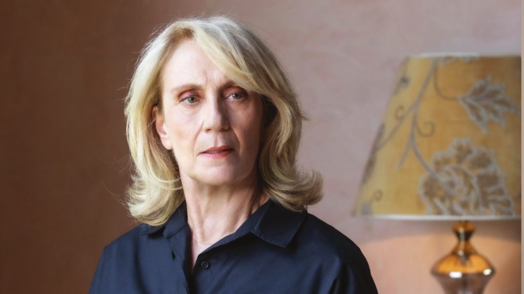 Θ.Μπαζάκα: Αντιδράσεις ιερέων για τις δηλώσεις της για τα Θρησκευτικά στα σχολεία – Ζητούν τον αφορισμό της