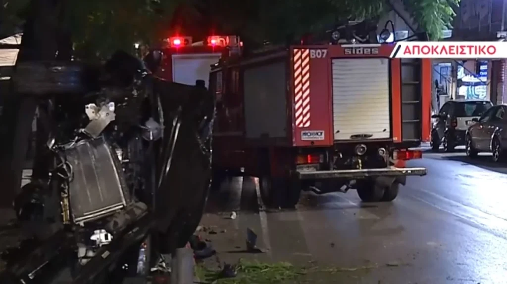 Τροχαίο στο κέντρο της Αθήνας – Διαλύθηκε το αυτοκίνητο